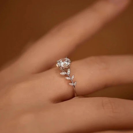 Nature-Inspired Sparkling Cubic Zirconia Ring