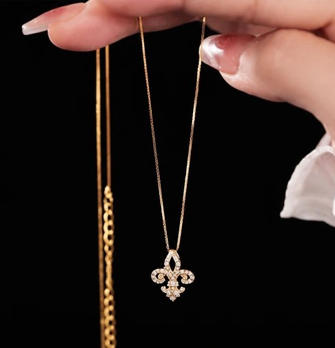 Royal Fleur: Gold Fleur-de-Lis Crystal Pendants