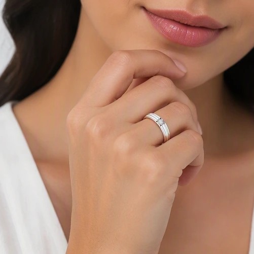 Vanguard Luxe 925 Sterling Silver Minimalist Single Diamond Adjustable Ring