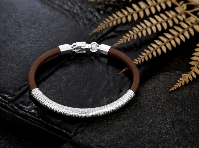 Urban Twist: Textured Silver & Leather Fusion Silver92.5% Bracelet