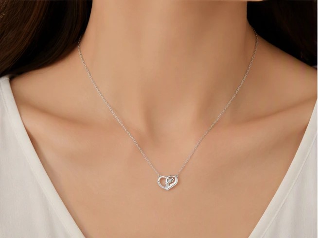 AmorLuxe 925 Sterling Silver Interlocking Double Heart Pendant Necklace
