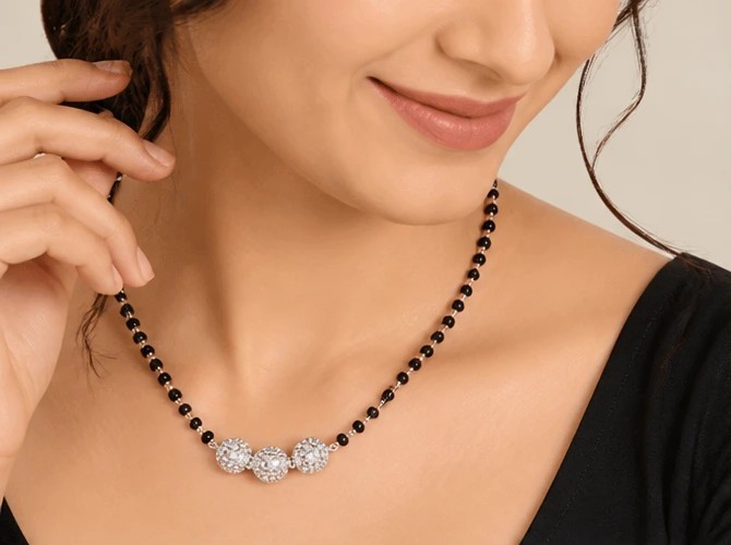 Trilogy Glow: Silver Triple Halo Silver92.5% Mangalsutra 