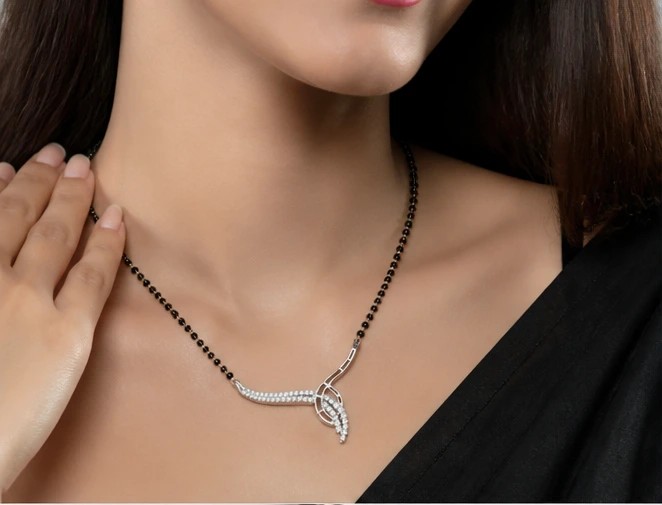 Vanguard Wave: Silver Asymmetric Drop Silver92.5% Mangalsutra